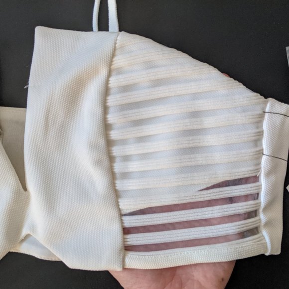 New w/Tags! Akira White Striped Mesh Crop Top w/Removable Straps Size Large - Picture 3 of 5